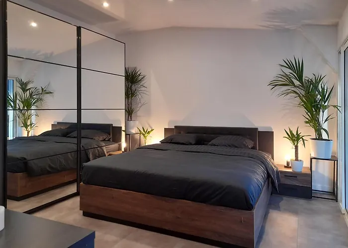 De Luxe Avec Πανσιόν